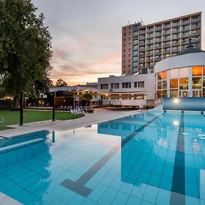 Hotel Baratsag, Hajduszoboszlo